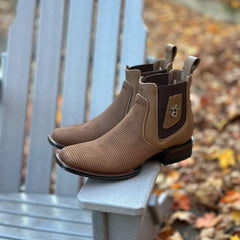 Botines de Gamuza Perforada Punta Cuadrada Los Altos Boots Color Taupe 82BV6361