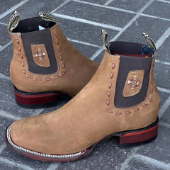 Botines Charros de Gamuza Punta Cuadrada para Mujer Color Shedron LAB-32B6350