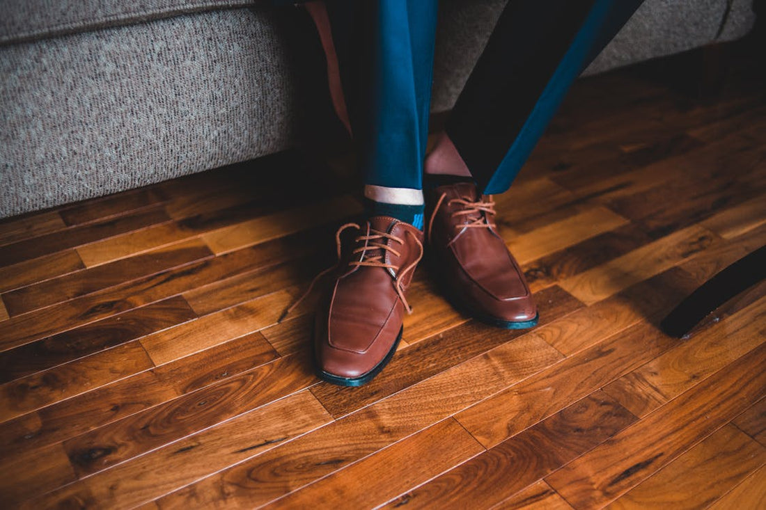 How is the functional footwear trend influencing men's shoe choices in 2024