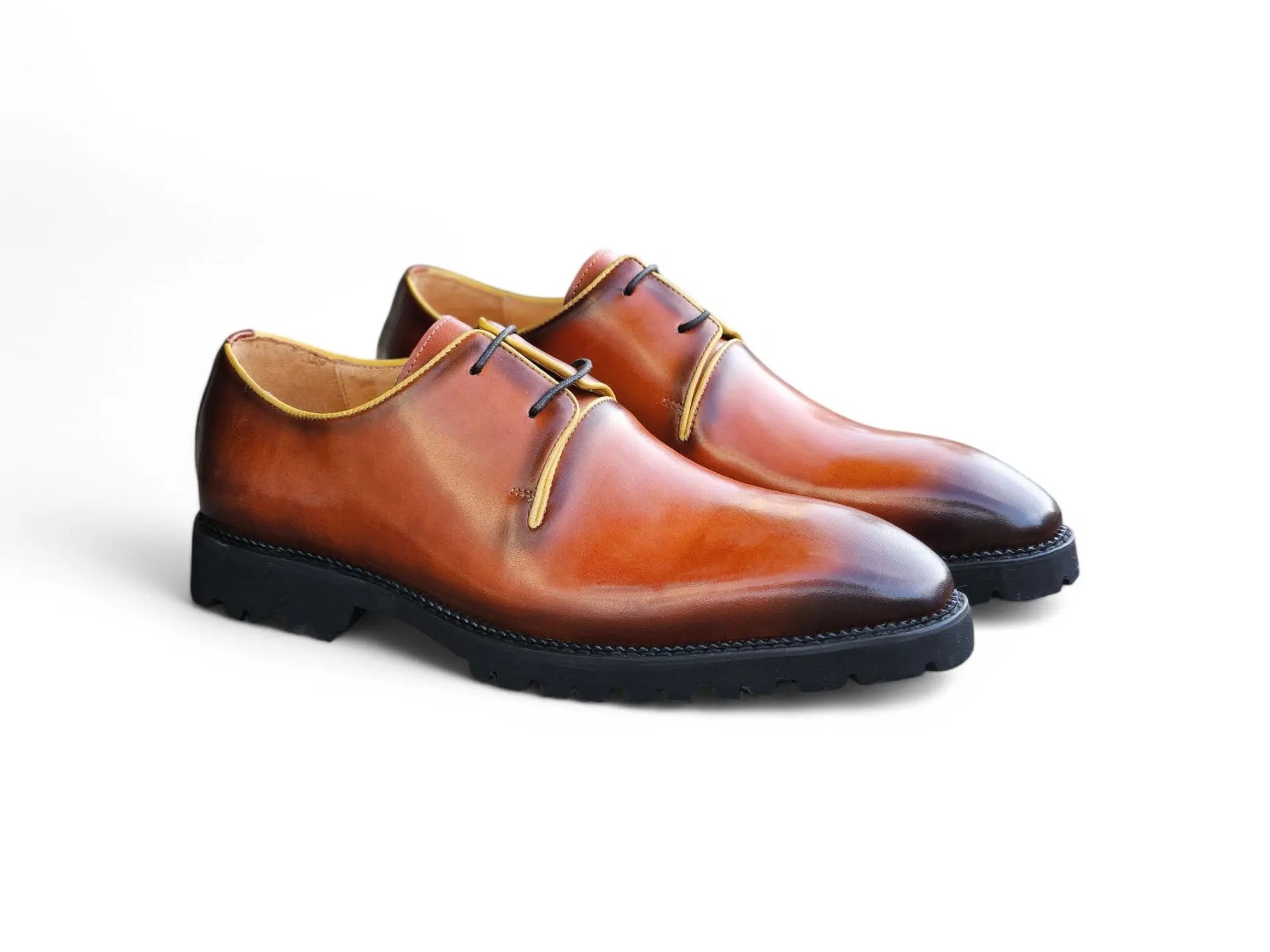 Whole Cut Derby With Lug Sole Carrucci