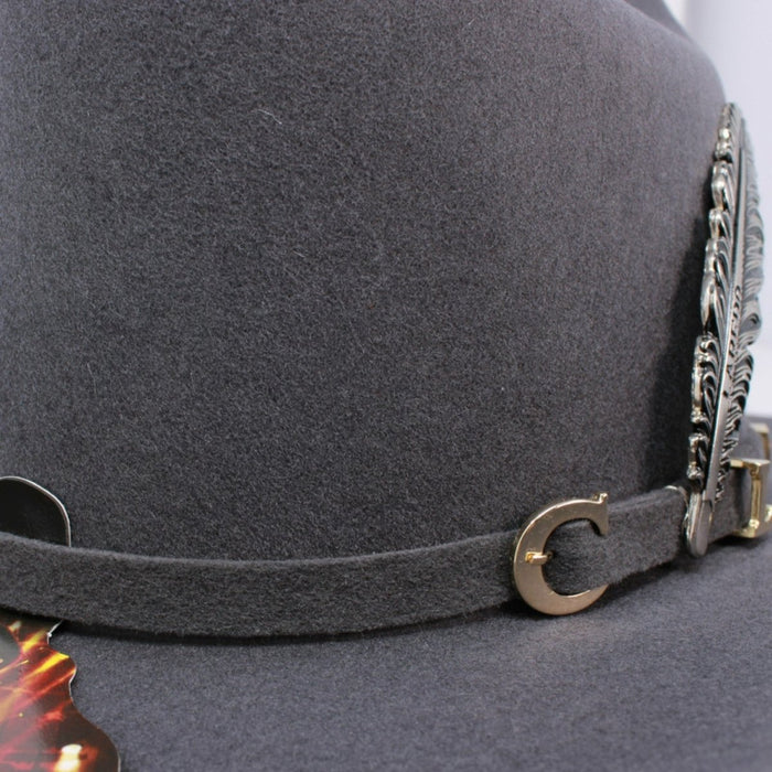 Texana Carin Leon Oficial Gris Oxford con Pluma de Plata